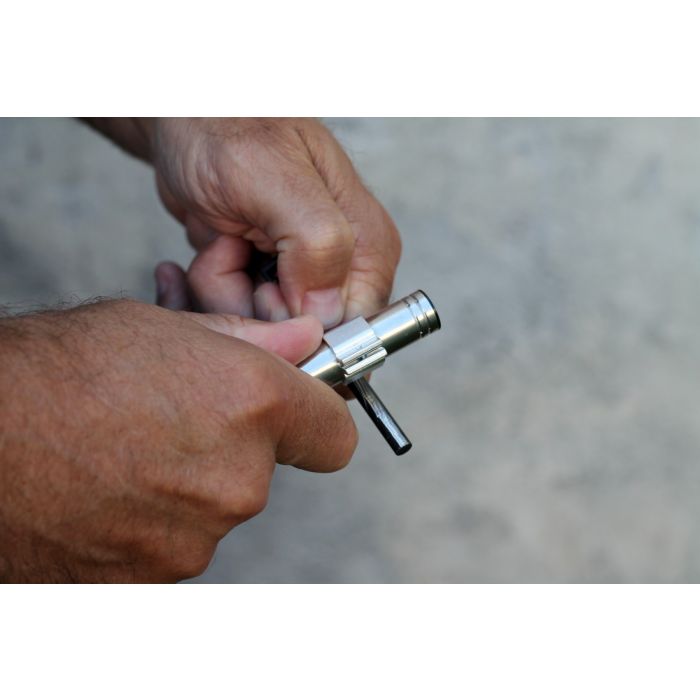 Vargo Ultimate Fire Starter Acciarino con Mantice Titanio